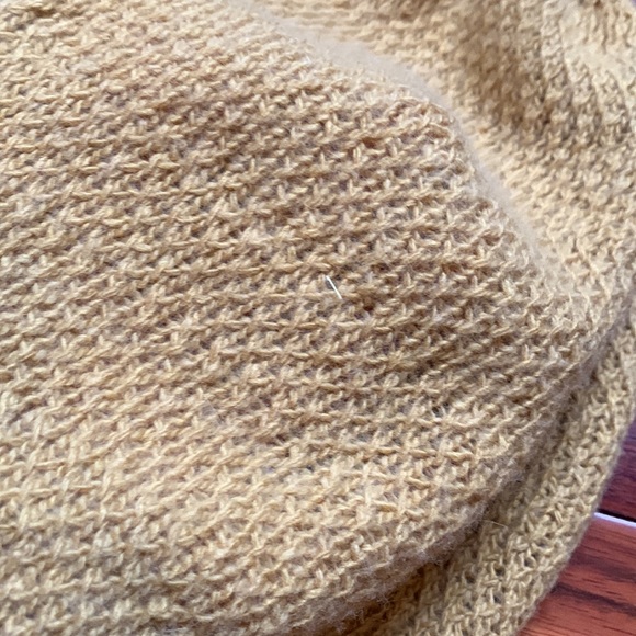 Ladies winter hat bundle - Picture 7 of 7